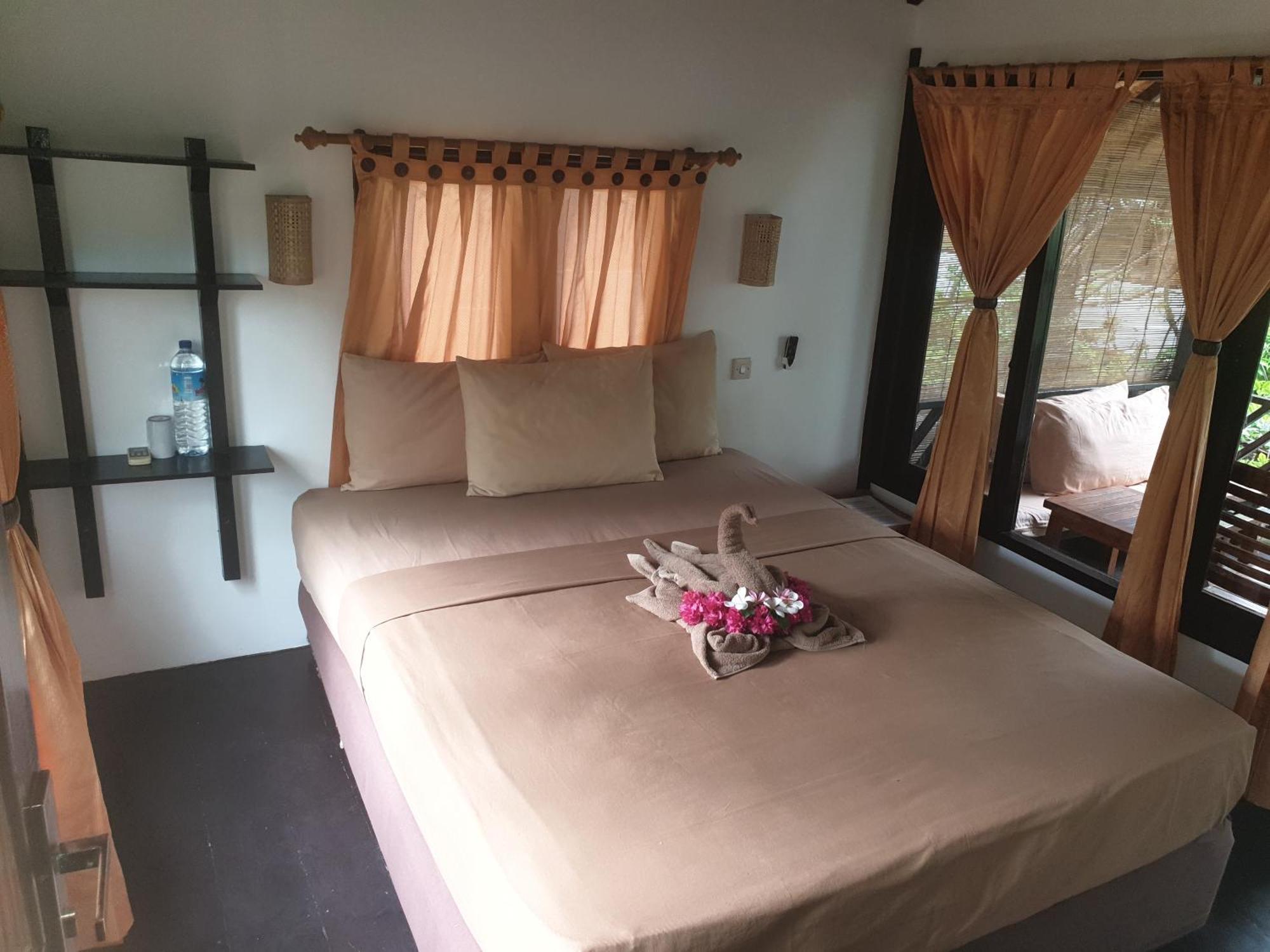 Ana Warung & Bungalows Gili Meno Dış mekan fotoğraf